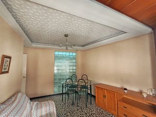 Appartement à Centro. Piso esquina cerca del ceu