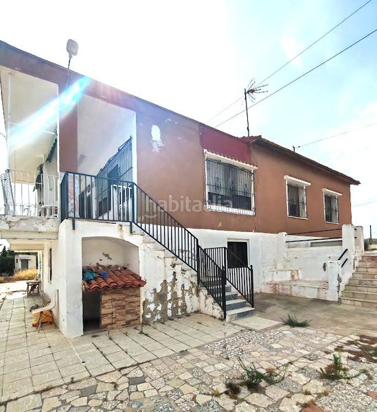 Foto d460692b-0e7a-48d1-8c04-1f01eadcf352. Casa amb piscina a Peña de las Águilas Elche / Elx