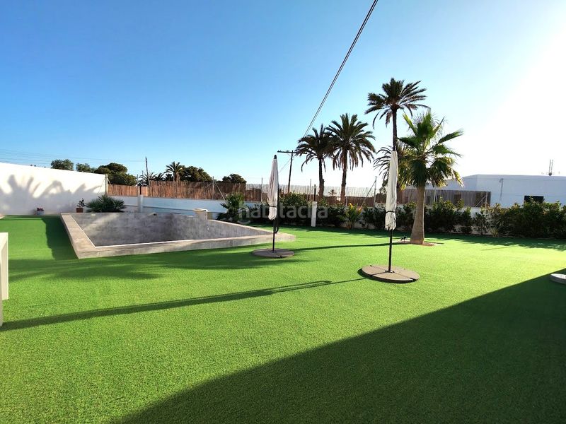 Foto 3067a933-e2e8-47ee-915a-c9ab94180986. Casa amb xemeneia calefacció aparcament piscina a Elche / Elx