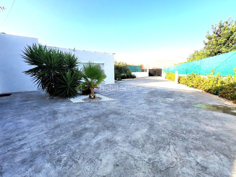 Foto 357a39eb-89a3-4dd5-a080-d5785e676e30. Casa amb xemeneia calefacció aparcament piscina a Elche / Elx