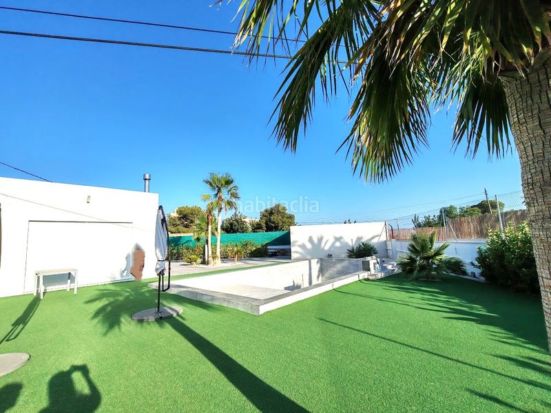 Foto f5a31564-d725-4fd5-8fa4-8ecb9be33d57. Casa amb xemeneia calefacció aparcament piscina a Elche / Elx