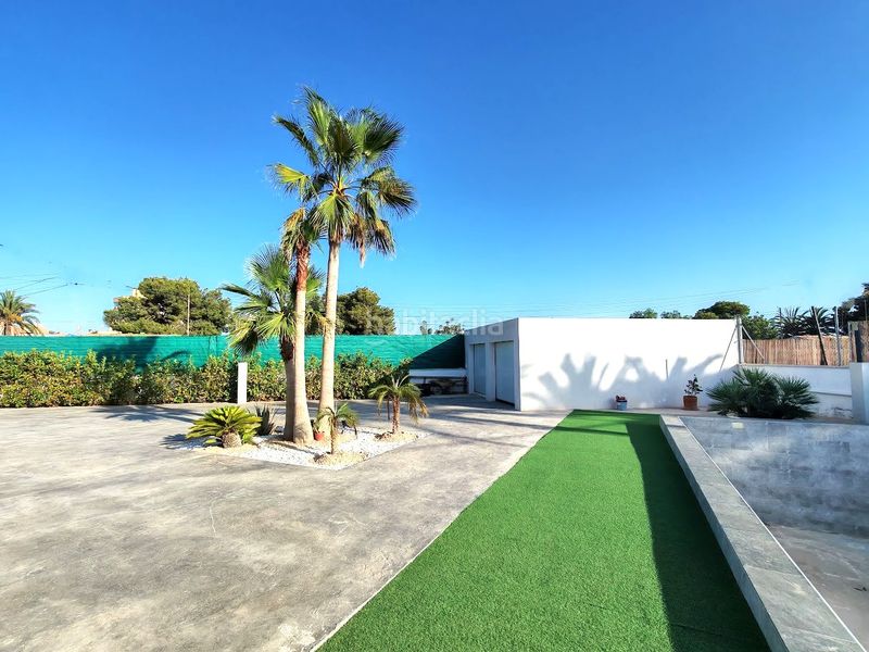 Foto fe679e57-d890-4581-b4d9-5803c70c345e. Casa amb xemeneia calefacció aparcament piscina a Elche / Elx