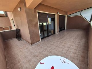 Pis a Los Arenales del Sol. Piso exterior con ascensor, balcon y garaje