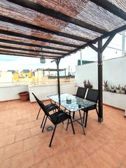 Affitto Casa a schiera in Las Fuentes-Los Cipreses. Adosado con dos plazas de garaje
