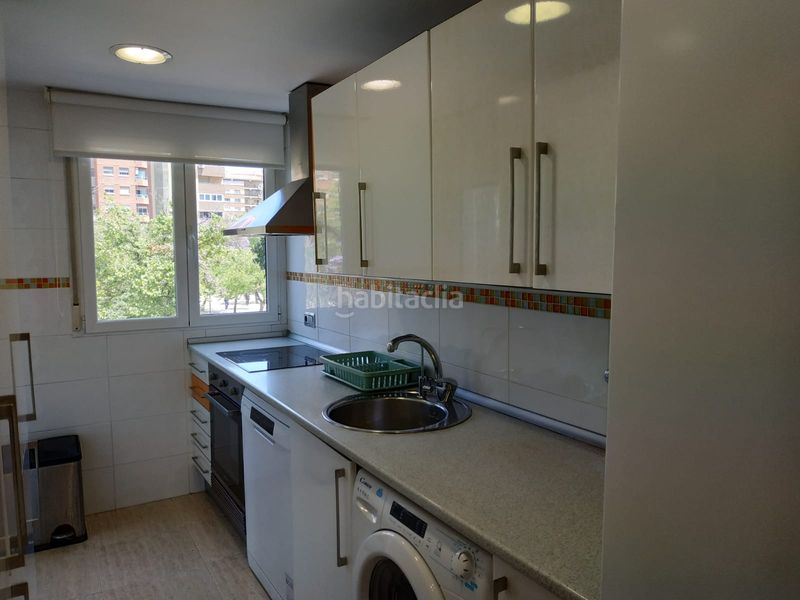 Foto 664bb49c-3d64-43a2-a727-b4b62dcff1d8. Rent flat in Ciutat Jardí Valencia