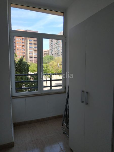 Foto 7949ce7d-3810-4c63-a92b-ca1a667ce9ec. Rent flat in Ciutat Jardí Valencia