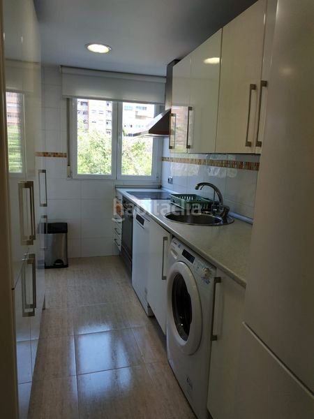 Foto bfd6f397-99a4-4cae-9f64-d8685069efff. Rent flat in Ciutat Jardí Valencia
