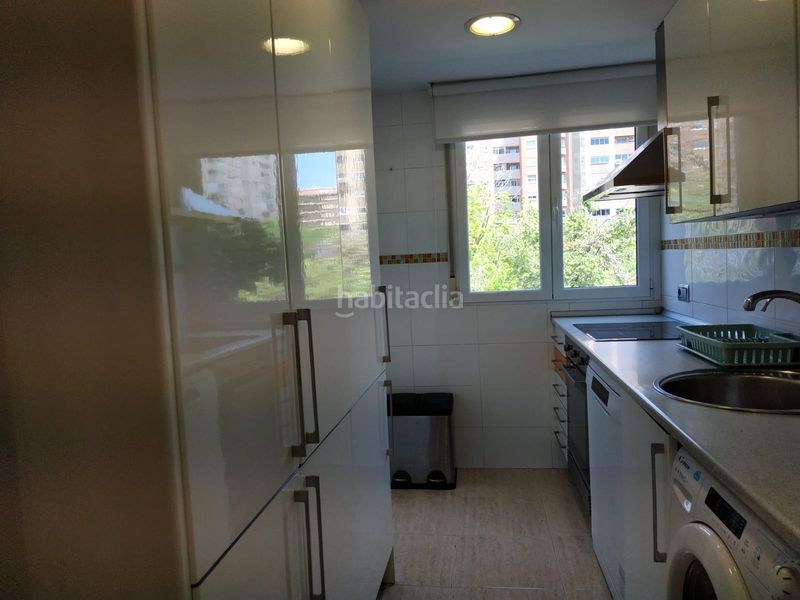 Foto d9909081-5066-42d3-bbcc-fdb612a3c077. Rent flat in Ciutat Jardí Valencia