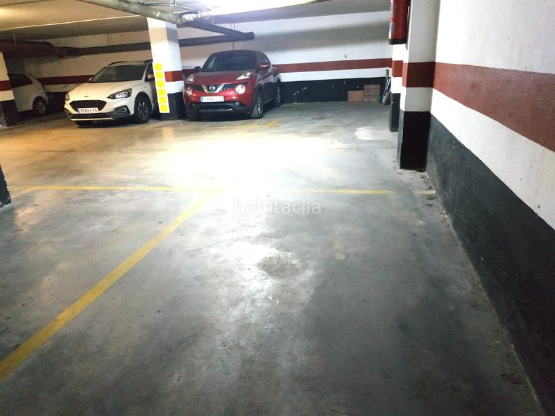 Foto b4e5dc06-270e-4649-821d-e9161abaeb80. Alquiler parking coche en avinguda de blasco ibáñez 126 en Valencia