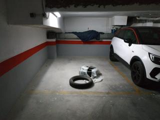 Aparcament cotxe a Avinguda de blasco ibáñez 153