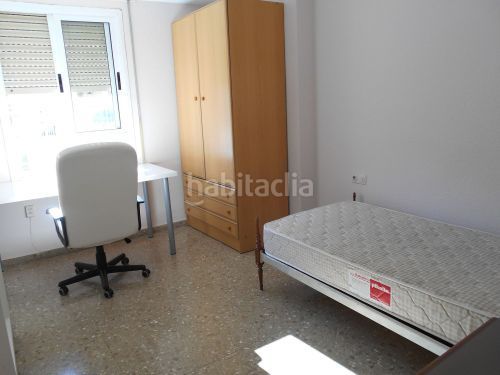 Foto b25cdcbb-f6c2-4493-b346-fc45817ef253. Rent flat with heating in Aiora Valencia