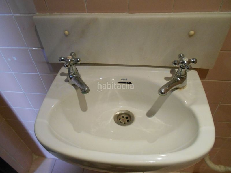 Foto 21dab9d8-6183-4126-9188-2e7239466813. Lloguer pis amb calefacció a Aiora Valencia
