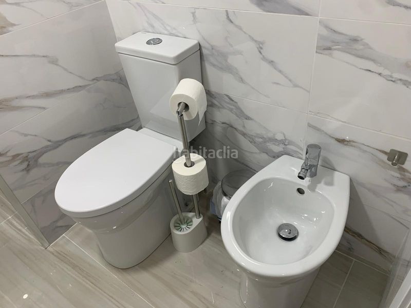 Foto f69c7a26-6057-4576-bc97-bbdcddab0211. Rent flat in Ciutat Jardí Valencia