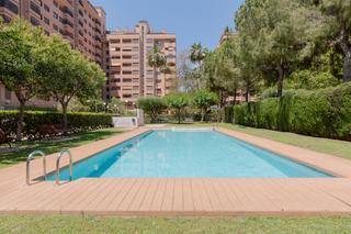 Pis  Carrer del pintor maella. Vvivienda en  residencial  junto a  avda de francia.