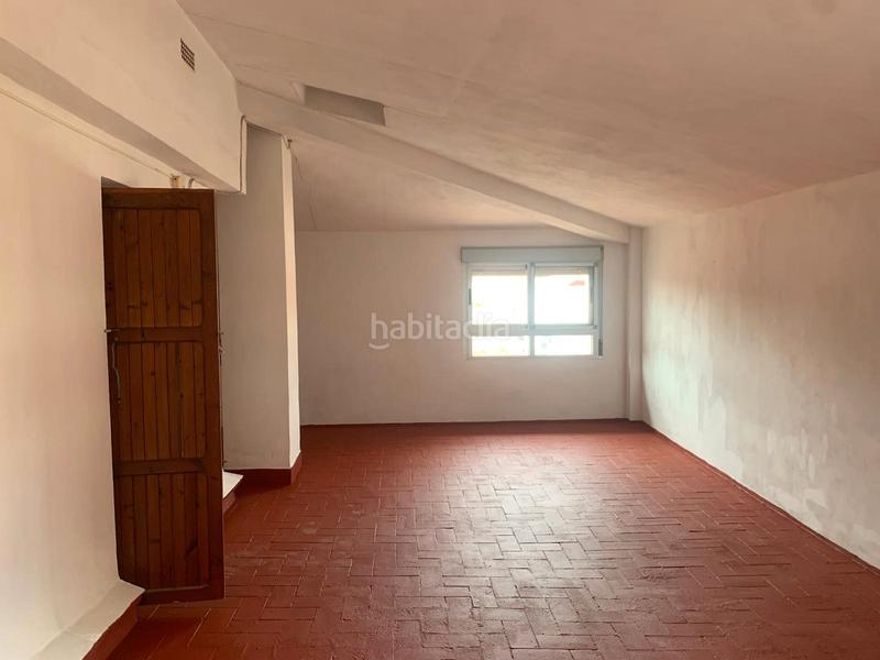 Foto 1a9423ae-a3a5-48d2-9f09-7ae223e3fcae. Rent towny house with fireplace in Alquenència - Venècia Alzira