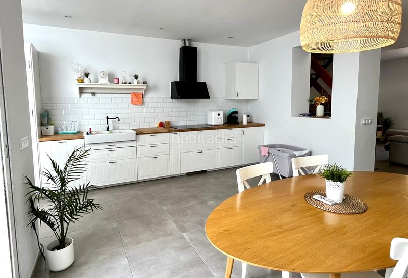 Foto 0b117e30-ffe5-4cb6-a243-c8bcf5d973eb. Casa pareada en Alginet