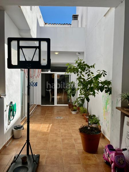 Foto 6375b8f9-3597-46fb-8ed5-00937e793a92. Casa pareada en Alginet
