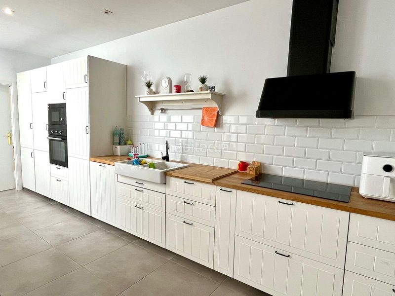 Foto f244c787-e72e-4865-9edb-5e3a044d6d6c. Casa pareada en Alginet