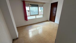 Etagenwohnung  Carrer de xile. Aprovecha la ocasion vivienda en mestalla