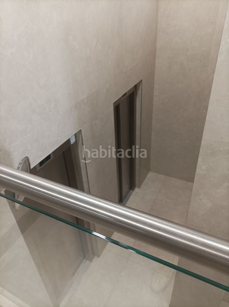 Foto 4cfe9dc8-b523-44d3-8912-e2970d5f7f54. Pis a Mestalla Valencia