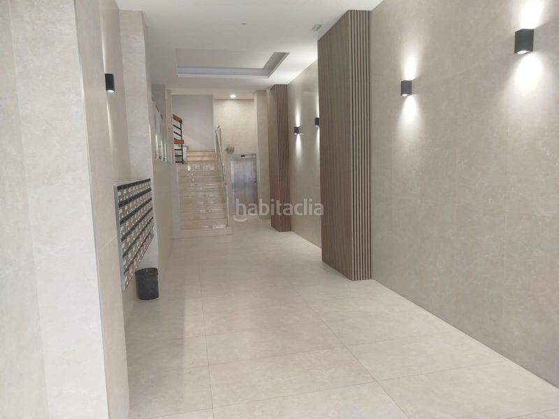 Foto fd9d2cc9-9a41-4155-9441-9554377f9a26. Pis a Mestalla Valencia