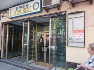 Local Comercial  Carrer de les illes canàries