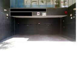 Alquiler Parking coche en Carrer riera basté, 22. Coche pequeño