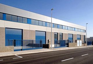 Alquiler Nave industrial  Ros i ros. 2 naves anexas