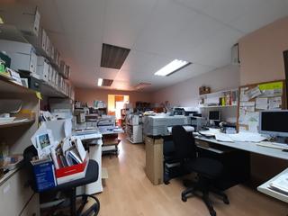 Location Bureau  Avenida matadepera de. Se alquila despacho en plena avenida