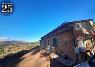 Finca rústica a Sant Llorenç Savall. Casa en terreno rustico de 2 hectarias
