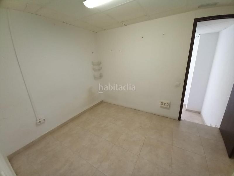 Foto 2bb8c9e2-dd6e-4926-b3d5-13855dbdccdd. Local comercial a Eixample - Can Bogunyà Castellar del Vallès