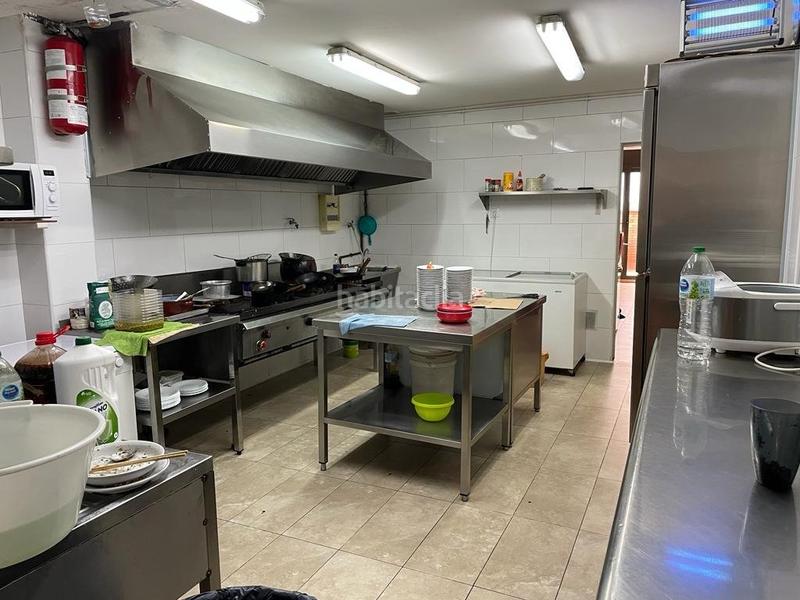 Foto ba17af30-f384-41b4-b1da-77be2cb00181. Pas-de-porte local commercial dans Creu Alta Sabadell