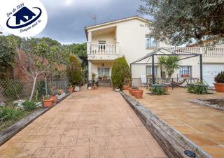 Haus in Caldes de Montbui. Casa a tres vientos muy cerca del pueblo