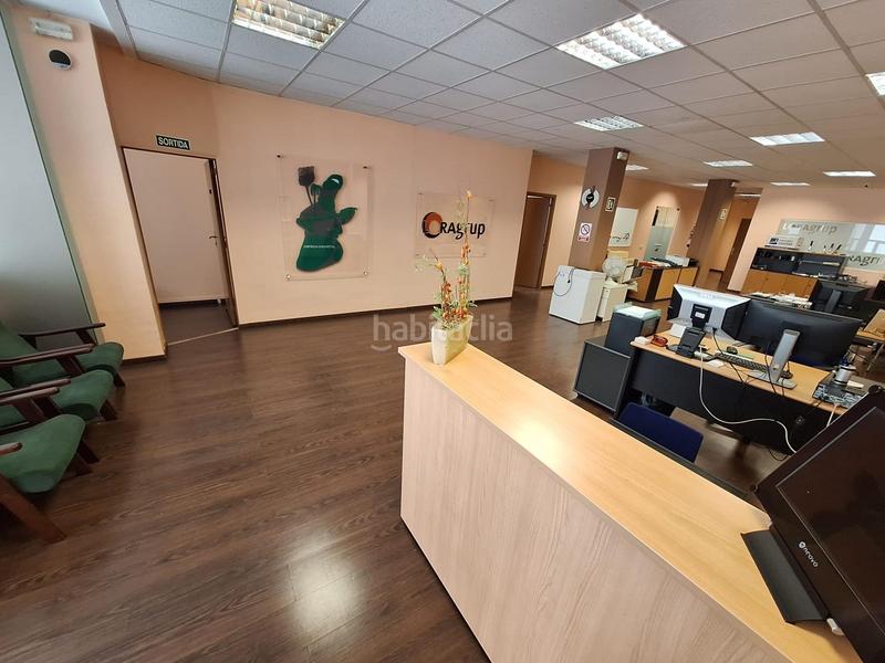 Foto 651f0a2f-b54e-460d-b855-6317074e6e6d. Local comercial a Eixample - Can Bogunyà Castellar del Vallès