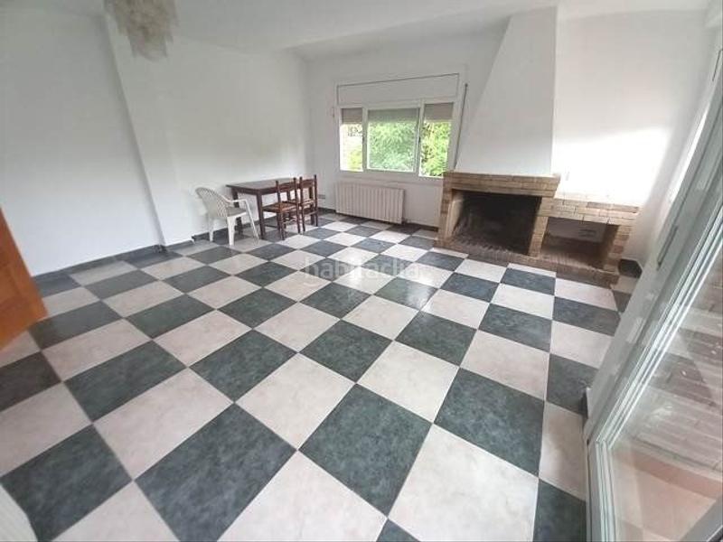 Foto 7215642b-d5ab-4db9-a5d2-ebfa6f7b4f10. Casa amb calefacció aparcament a Martinica - Ateneu Cerdanyola del Vallès