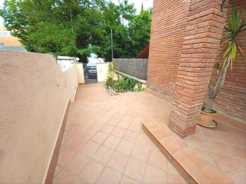 Foto c2cb5375-a26c-4b0b-98ad-ffff6f67b027. Casa amb calefacció aparcament a Martinica - Ateneu Cerdanyola del Vallès