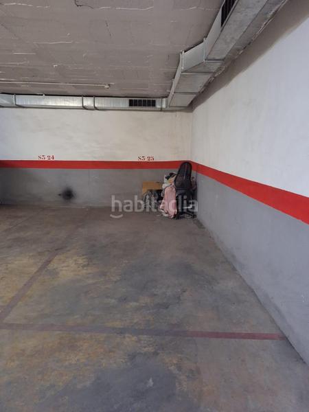 Foto f734bc07-1788-41eb-b49d-0a69d247512b. Parking voiture dans Gràcia Sabadell