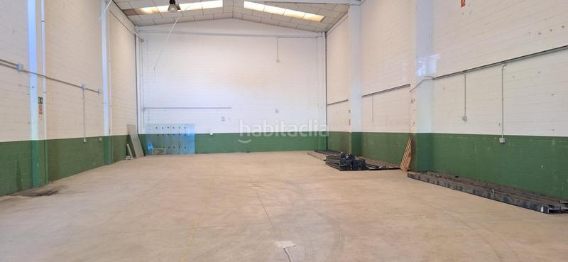 Foto f45377f1-5ca6-4fcc-95e0-aadfc431ee56. Location bâtiment à usage industriel dans Poble - Casc Antic Castellar del Vallès