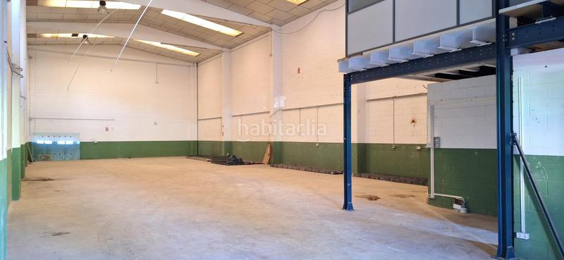 Foto 77d3aa75-bdab-4674-8a52-63b6bcf08c6c. Miete fabrikhalle in Poble - Casc Antic Castellar del Vallès