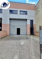 Lloguer Nau industrial a Poble - Casc Antic. Nave industrial en alquiler en castellar del valles