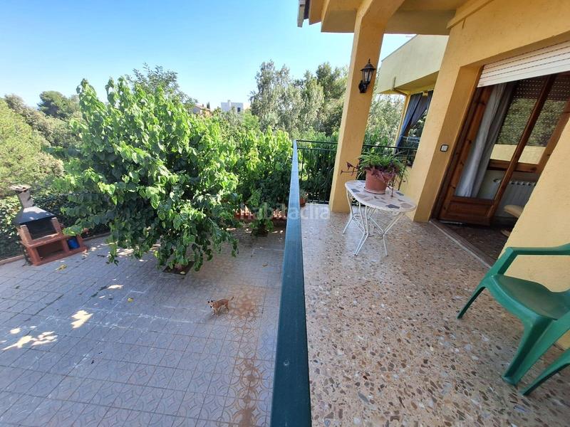 Foto 0255f021-f653-4f37-a1d0-05b38bdad019. Chalet con riscaldamento parcheggio in Can Font-Ca n'Avellaneda Castellar del Vallès