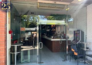 Location Local commercial à Espai Tolra - Els Pedrissos - Can Carner. Oportunidad traspaso de bar restaurante en pleno funcionamiento