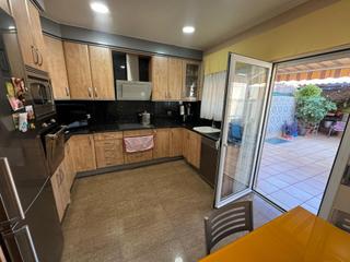 Casa a Ca n'Oriac. En venta preciosa casa en sabadell