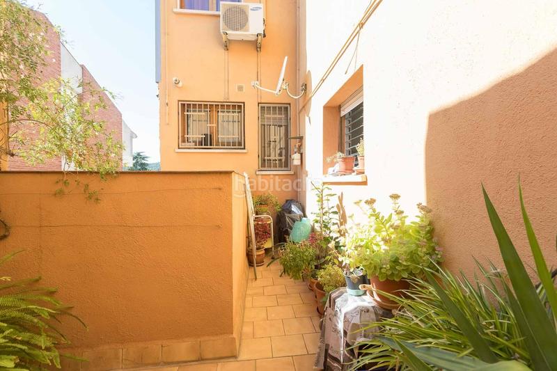 Foto 06d66a21-44e9-4e99-90d0-1ea0a448b052. Casa adossada amb calefacció aparcament a Sentmenat