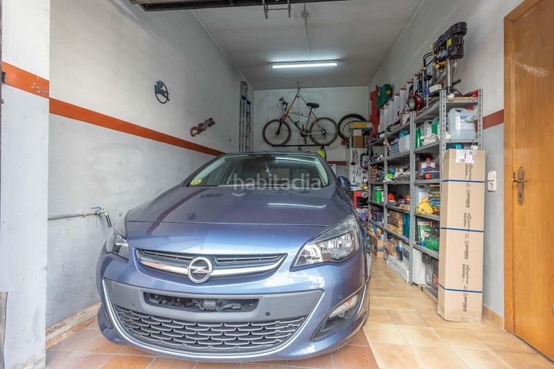 Foto 366e13c0-3e42-4ffe-8135-8038e4cf1d2a. Casa adossada amb calefacció aparcament a Sentmenat