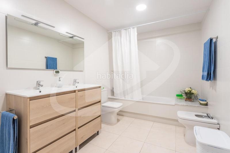 Foto 6f842c5c-eed8-43a7-98e1-8a532450c281. Casa adossada amb calefacció aparcament a Sentmenat