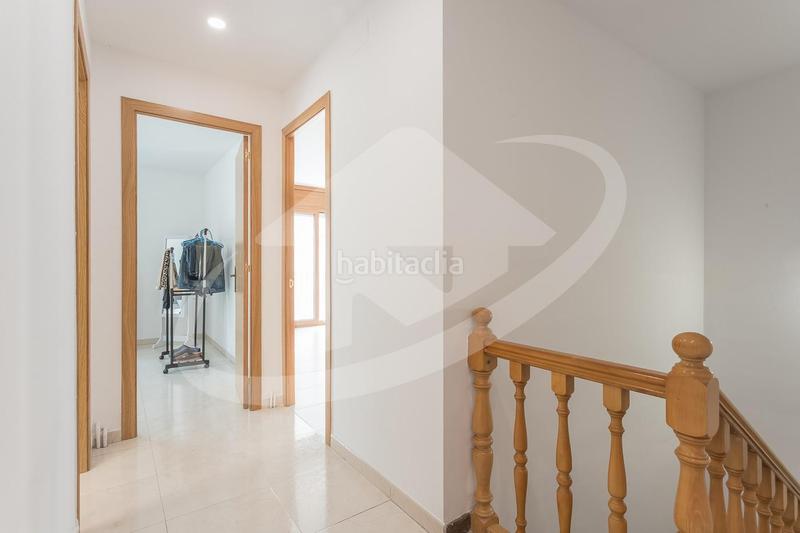 Foto 9e783b73-8495-41f9-a933-3345262b2666. Casa adossada amb calefacció aparcament a Sentmenat