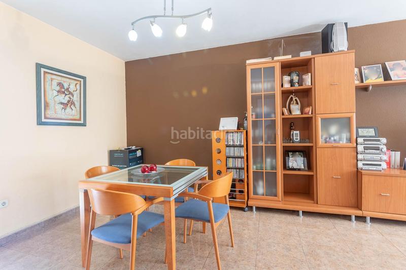 Foto c3bb72f9-6b6f-45ad-bdff-75cfd8fb3152. Casa adossada amb calefacció aparcament a Sentmenat