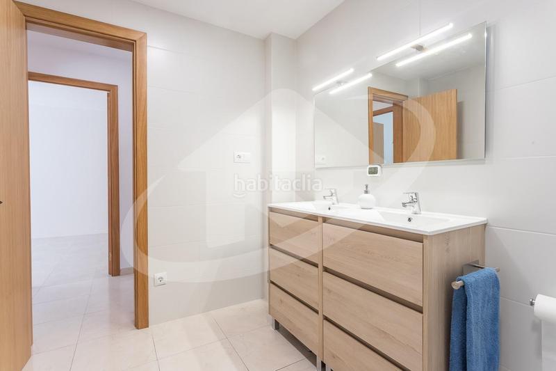 Foto c5b7a4aa-0e68-4554-93ba-dfea548c6ced. Casa adossada amb calefacció aparcament a Sentmenat