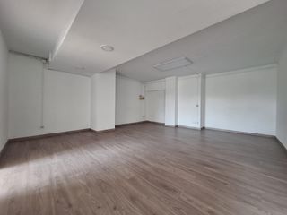 Lloguer Local Comercial a Can Serra. Local comercial de 85 metros en paseo doctor moragas junto ayunt